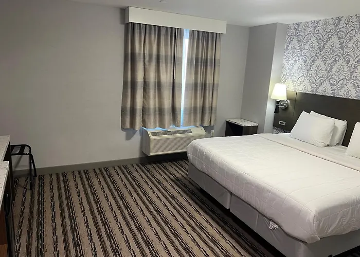 The Essence Hotel At Jfk