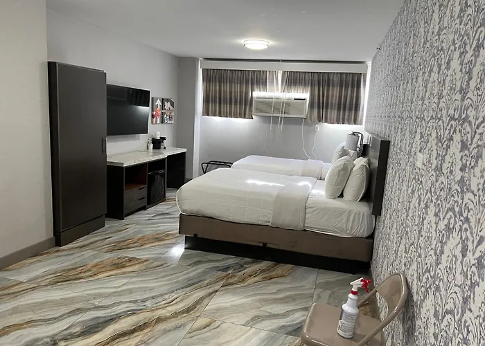 The Essence Hotel At Jfk